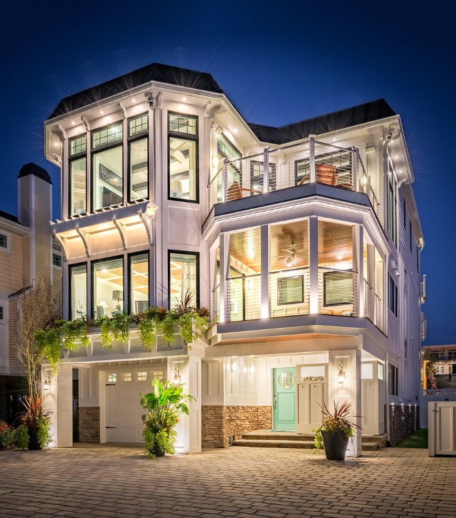 Modern Beach House with Black Steel Windows. Modern Beach House with Black Steel Windows. White Modern Beach House with Black Steel Window Ideas #ModernBeachHouse #BlackSteelWindows #ModernBeachHouseBlackSteelWindows #ModernBeachHouses #SteelWindow #SteelWindowIdeas Echelon Interiors