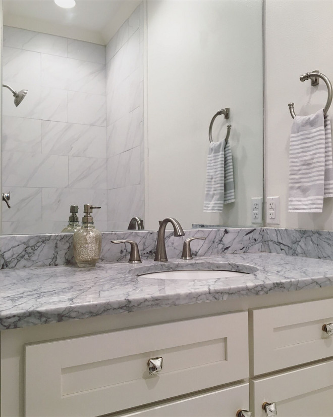 Polished Carrara Marble. This carrara marble slab has a statuary marble look. Polished Carrara Marble. This carrara marble slab has a statuary marble look #PolishedCarraraMarble #carrara #marble #slab #statuary #marblelook Beautiful Homes of Instagram @theclevergoose