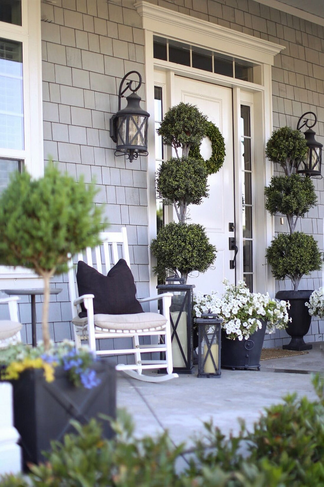 Porch Planters and Decor. Porch Planters and Decor. Porch Planters and Decor. Porch Planters and Decor. Porch Planters and Decor #Porch #Planters #PorchDecor Home Bunch's Beautiful Homes of Instagram @cambridgehomecompany
