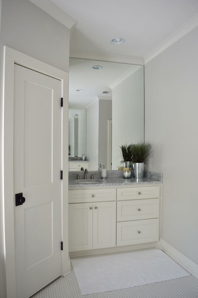 Shaker style bathroom cabinet. Shaker style bathroom cabinet ideas. Shaker style bathroom cabinet #Shakerstylebathroomcabinet Home Bunch's Beautiful Homes of Instagram @theclevergoose