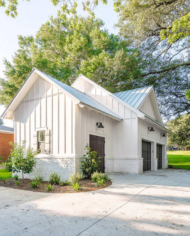 Painted brick and Board and batten exterior. Painted brick and Board and batten exterior. Painted brick and Board and batten exterior garage. Painted brick and Board and batten exterior #Paintedbrick #Boardandbatten #exterior #garage Dalrymple | Sallis Architecture