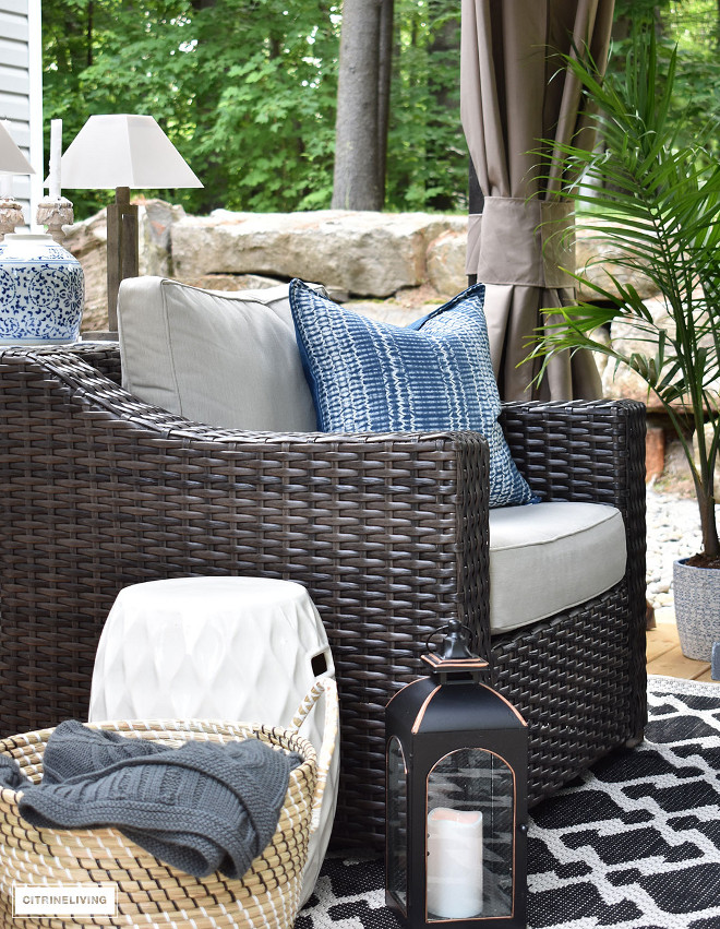 outdoor-lounge-area-club-chair-wicker-blue-and-white-pillow-ginger-jar-black-and-white-rug-outdoor-lounge-area-club-chair-wicker-blue-and-white-pillow-ginger-jar-black-and-white-rug-outdoor-lounge-area-club-chair-wicker-blue-and-white-pillow-ginger-jar-black-and-white-rug Beautiful Homes of Instagram @citrineliving Home Bunch