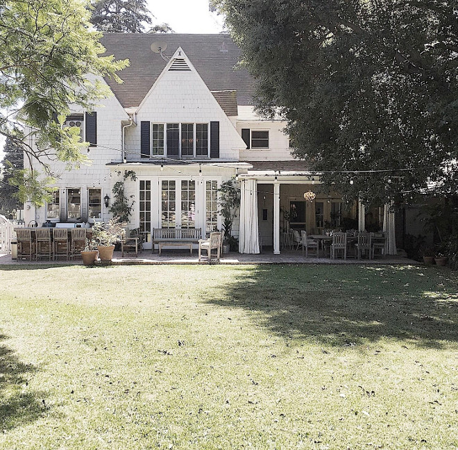 Back porch. Back porch. Back porch with outdoor curtains. Back porch with outdoor curtains. Back porch with outdoor curtains. Back porch with outdoor curtains #Backporchcurtains #outdoorcurtains Home Bunch Beautiful Homes of Instagram @my100yearoldhome #Backporch