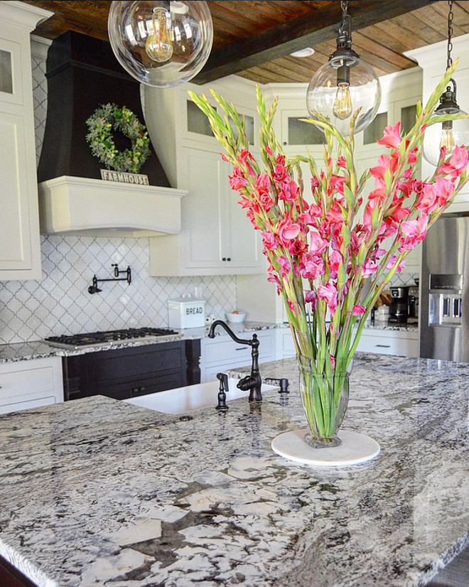 Bianco Bono Granite. Bianco Bono Granite. White and grey granite Bianco Bono Granite #BiancoBonoGranite #whiteandgraygranite Home Bunch Beautiful Homes of Instagram @mygeorgiahouse