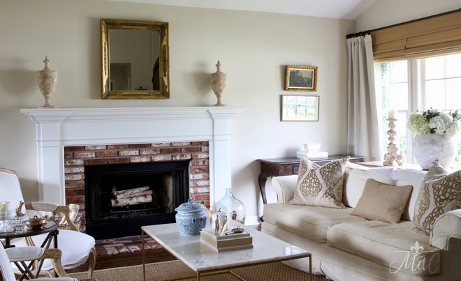 This living room is comfortable and truly inviting. I also love the neutral color scheme. Paint color is Benjamin Moore Muslin. Beautiful Homes of Instagram @maisondecinq