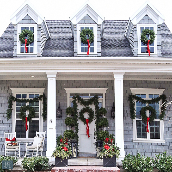Exterior-Christmas-Wreath-Decor