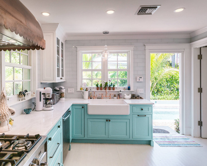 Turquoise kitchens Turquoise kitchens Turquoise kitchens Turquoise kitchens Turquoise kitchens This turquoise kitchen features an airy feel thanks to its white hardwood floors, painted in Mountain Peak White by Benjamin Moore