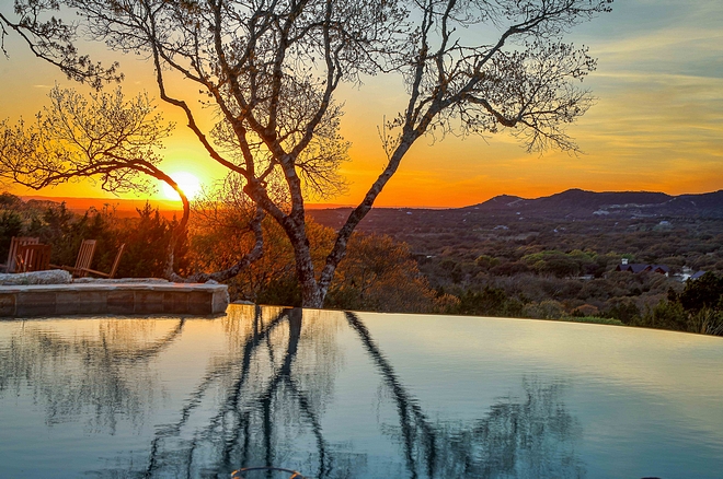 Infinity pool with mountain view