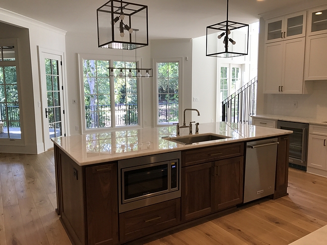 Kitchen Island Appliance The dishwasher and a built-in microwave were placed in the island, flanking the main sink #Kitchen Island Appliances Kitchen Island Appliance #KitchenIsland #kitchenAppliances