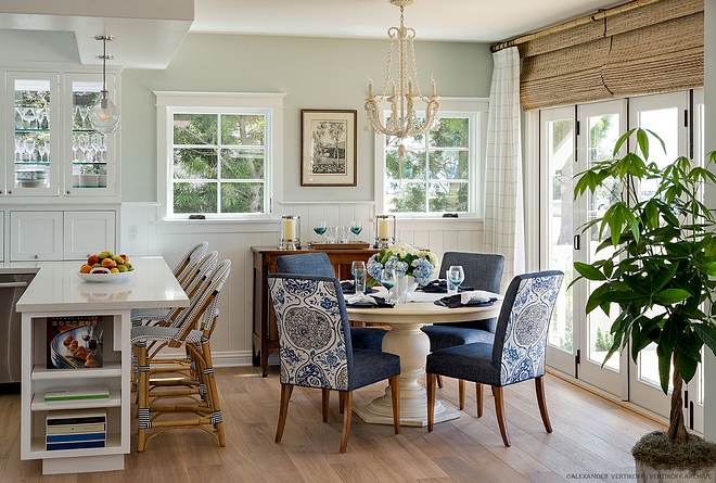 Coastal Dining Room and Kitchen Cottage Dining Room and Kitchen Small beach house interiors #coastalhome #coastalinteriors #beachhouse #kitchen #diningarea