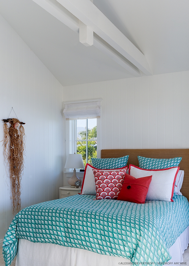 Coastal Bedroom Coral and Teal Color Scheme Coastal Bedroom Coral and Teal Color Scheme Ideas #CoastalBedroom #Coral #Teal #ColorScheme