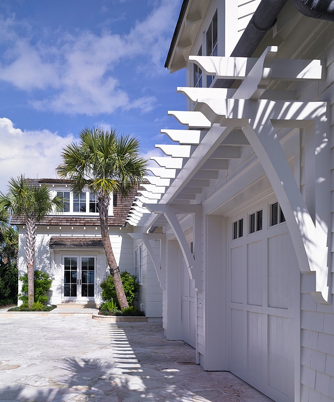 White Dove by Benjamin Moore White Siding Paint Color Classic White Dove by Benjamin Moore White Siding Paint Color #WhiteDovebyBenjaminMoore #WhiteSiding #PaintColor