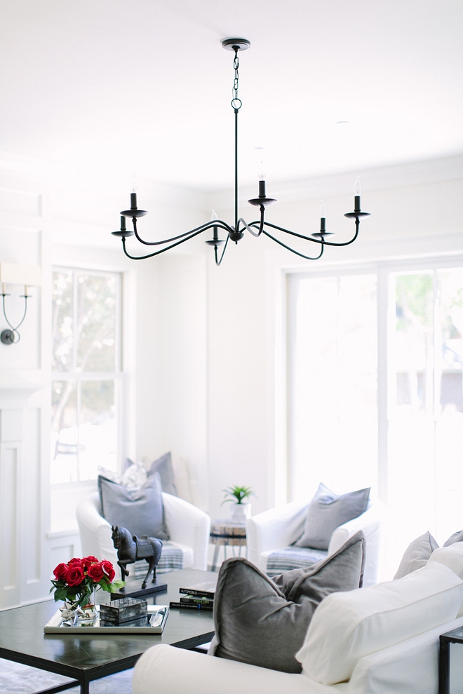 Living room chandelier Long arms chandelier black matte chandelier source on Home Bunch #chandelier #livingroomchandelier #longarmschandelier #blackmattechandelier