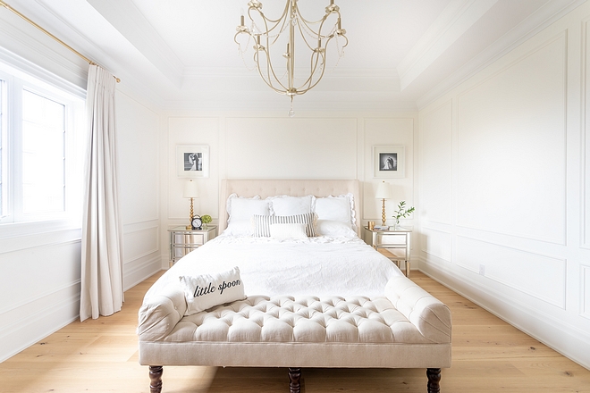 I wanted the master bedroom to be soothing and calming so I kept it all white. Natural woods and whites are my favourite combination We painted the millwork the same colour as the walls Benjamin Moore’s Simply White #masterbedroom #Benjaminmooresimplywhite