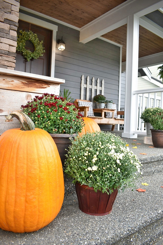 Welcoming Fall Porch decor