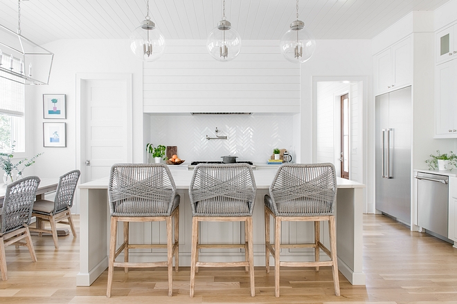 Chantilly Lace by Benjamin Moore OC-65 Crisp white kitchens always feel so clean and fresh Paint color is Chantilly Lace by Benjamin Moore OC-65 #ChantillyLacebyBenjaminMoore #BenjaminMooreOC65 #BenjaminMoore #crispwhitekitchens
