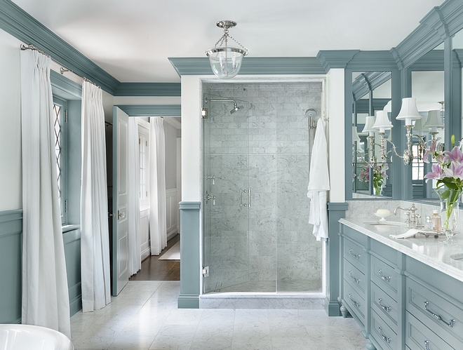 Bathroom What a beautiful and fresh bathroom design Not everyone would choose this color to use in a bathroom but I think it's very inspiring, not to mention that this color works perfectly with the veins found in the marble tile #Bathroom