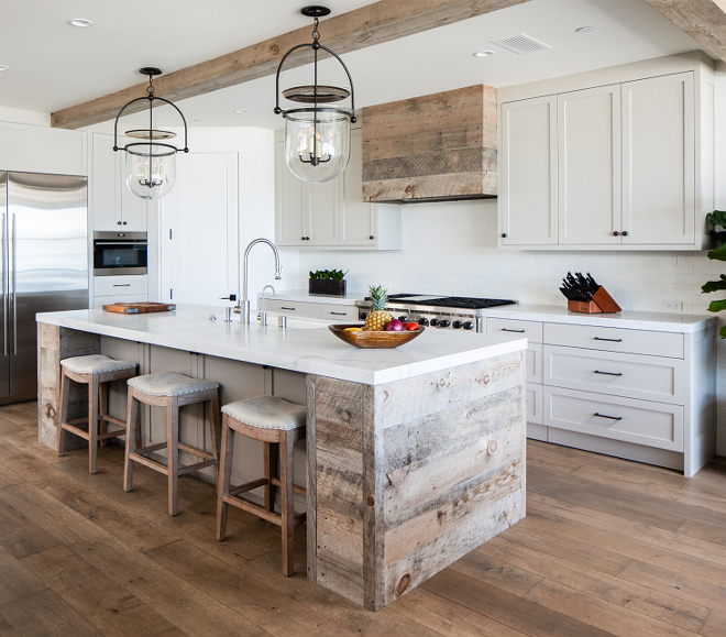 Reclaimed Wood Kitchen Island Reclaimed Wood Rustic Kitchen Island ideas Reclaimed Wood Kitchen Island design Reclaimed Wood Kitchen Island details on Home Bunch #ReclaimedWoodKitchenIsland #rustickitchenisland #rusticisland