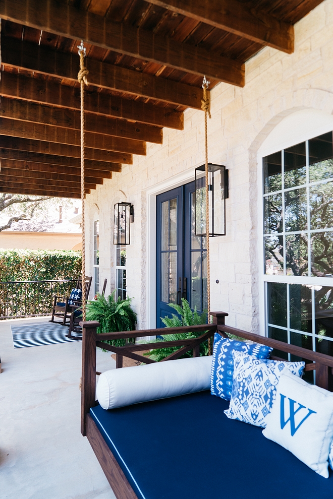 Front porch Blue and white front porch with blue front door and blue and white decor Front porch blue and white color scheme #fontporch #porch #blueandwhiteporch #blueandwhite #colorscheme #porchcolorscheme