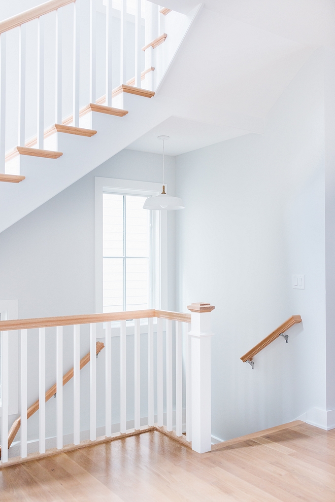 Best white Trim paint color is Extra White SW 7006 by Sherwin Williams Extra White SW 7006 by Sherwin Williams #trimpaintcolor #ExtraWhite #SW7006 #SherwinWilliams
