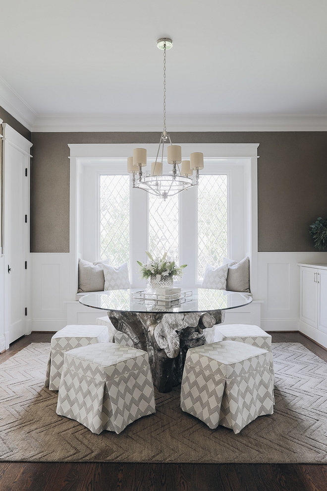 Small Dining Room with round dining table Tricks and Tips to design a small dining room #Smalldiningroom #diningroom