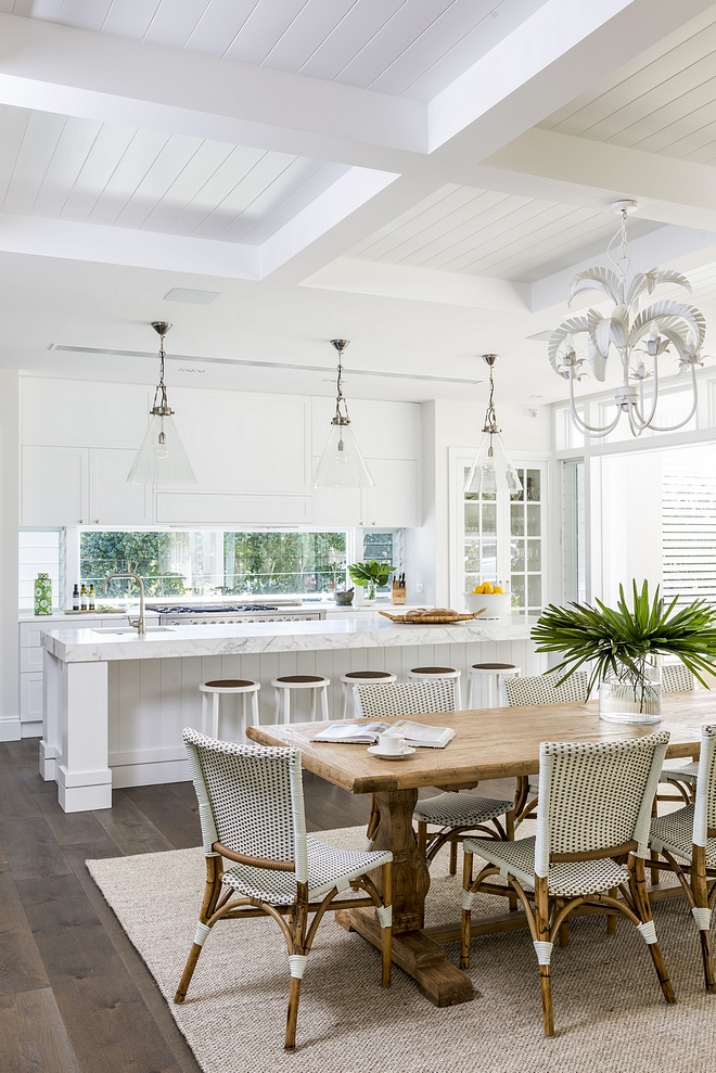 Crisp white kitchen with coffered ceiling I love kitchens of all colors but white is always a classic and truly timeless choice Crisp white kitchen with coffered ceiling #Crispwhitekitchen #whitekitchen #cofferedceiling