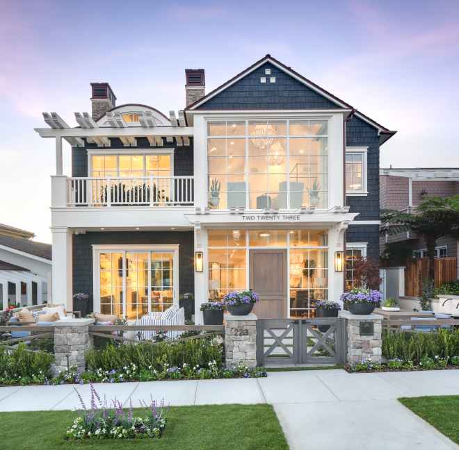 Coastal home Shingle home Exterior Curb appeal This California home exudes beauty and a curb-appeal that is sure to make you stop and admire Coastal home Shingle Exterior Curb appeal #Coastalhome #ShingleExterior #Curbappeal #shinglehome