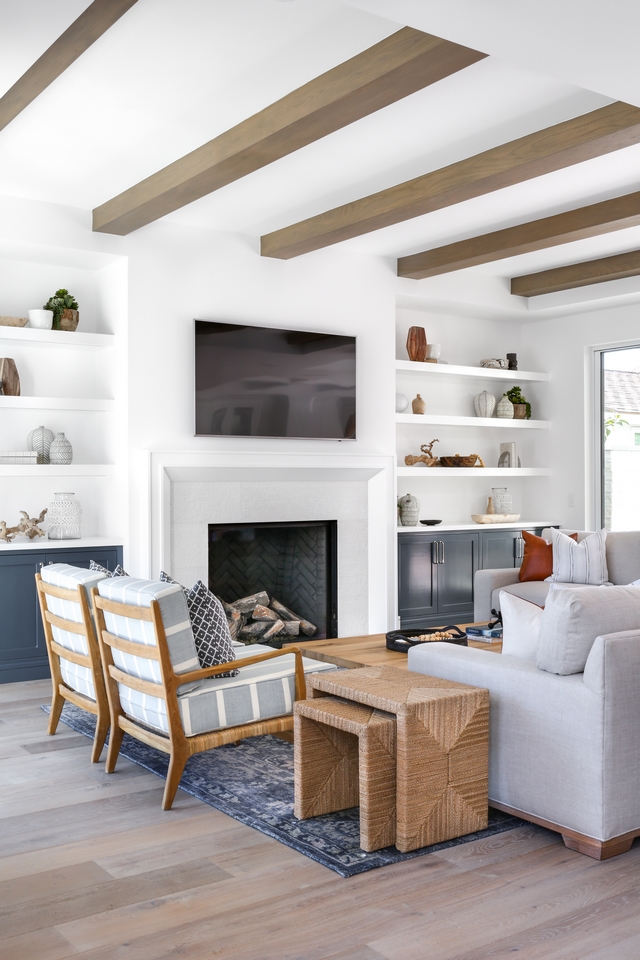 Modern Farmhouse Coastal Living Room Modern Farmhouse Coastal Living Room with two-toned built-ins Modern Farmhouse Coastal Living Room Modern Farmhouse Coastal Living Room ceiling beams Modern Farmhouse Coastal Living Room decor #ModernFarmhouselivingroom #CoastalfarmhouseLivingRoom #farmhouseLivingRoom