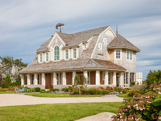 Shingled Style Home Ideas. Impressive Shingled style beach house. #BeachHouse #SingledHomes #Hamptons #Architeture