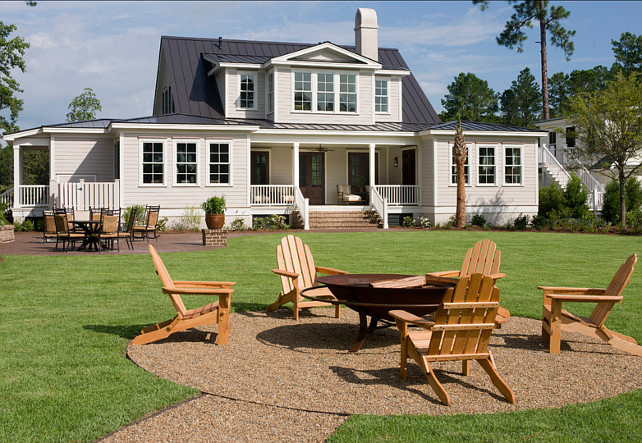 Bakcyard Design Ideas. Bakcyard with firepit. This backyard is perfect for entertaining. #Backyard #BackyardIdeas