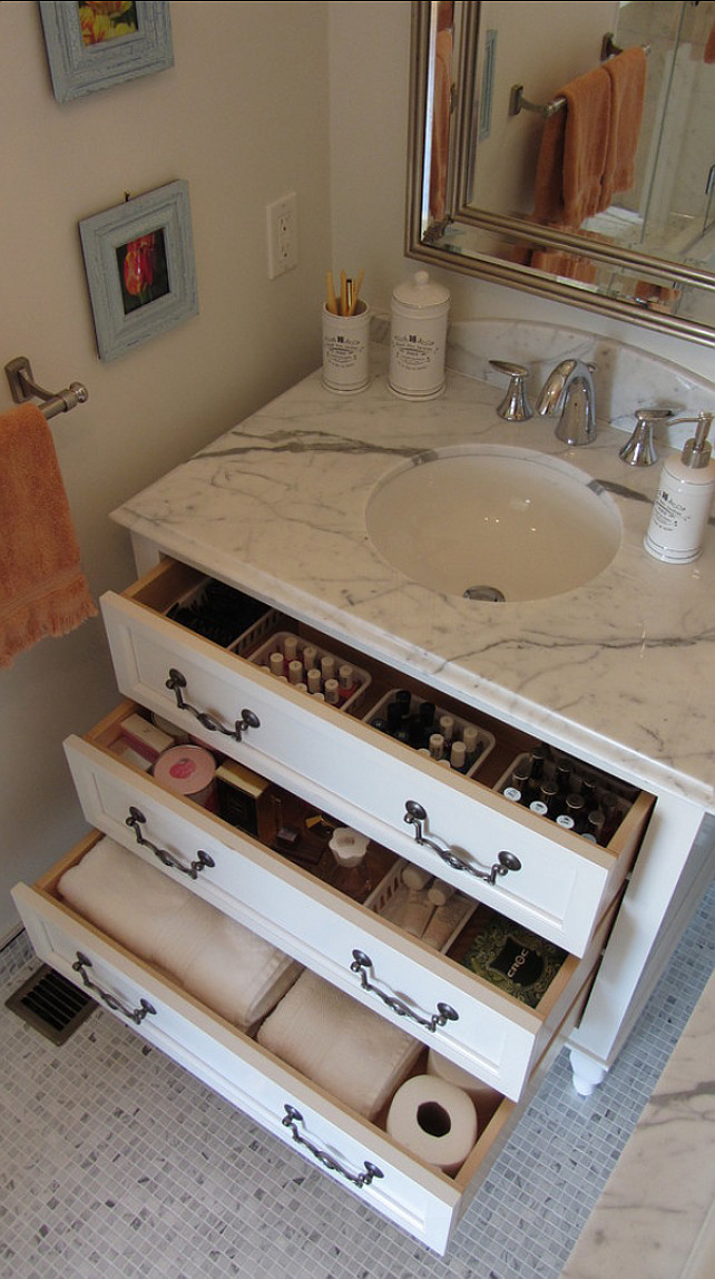 Bathroom Ideas. Bathroom Ideas. Great bathroom storage ideas. Everything is organized in this bathroom, which makes it's easier to get ready in the morning. #Bathroom #BathroomDesign #BathroomIdeas #Storage #StorageSolutions.