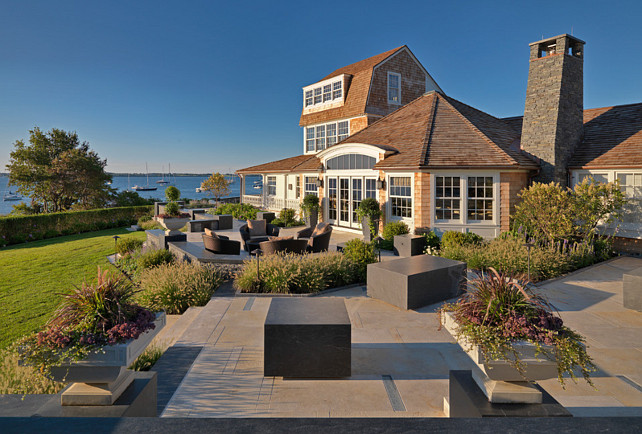 Beach House Backyard. #BeachHouse #Backyard Gale Goff Architect.
