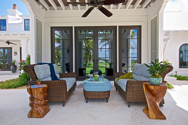 Beach house outdoor living areas. How to decorate outdoor areas in a beach house. Cronk Duch Architecture.