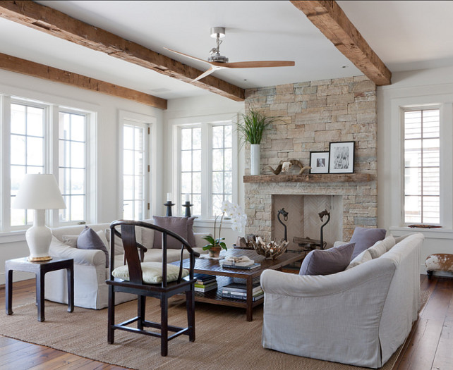 Clic Shingle Beach Cottage With Neutral Interiors Home Bunch Clic Shingle Beach Cottage With Neutral Interiors Benjamin Moore Paint Color 968 Dune White Benjaminmoore