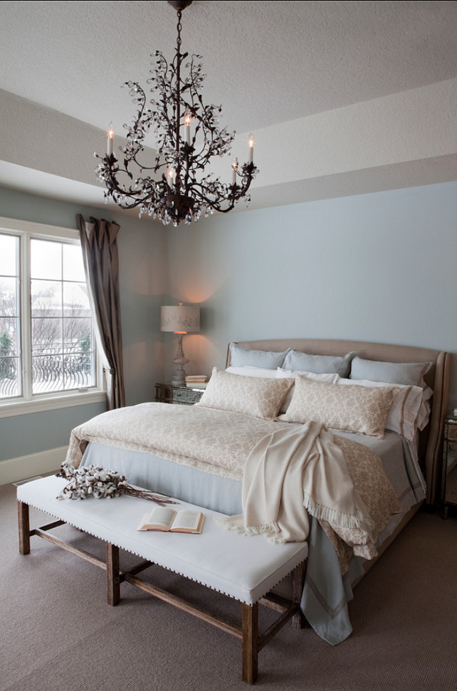 Benjamin Moore Paint Color. "Benjamin Moore Gray Wisp". "Benjamin Moore 1570 Gray Wisp". #BenjaminMoore #GrayWisp R. Cartwright Design. Heidi Zeiger Photography.