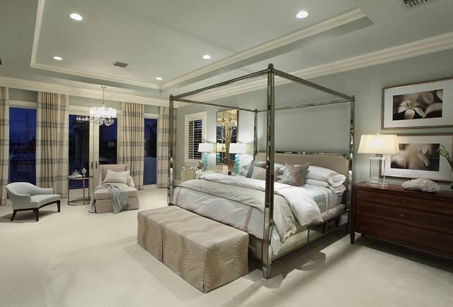 Bedroom Design. Chic Bedroom design with mirrored bed. #BedroomDesign 
