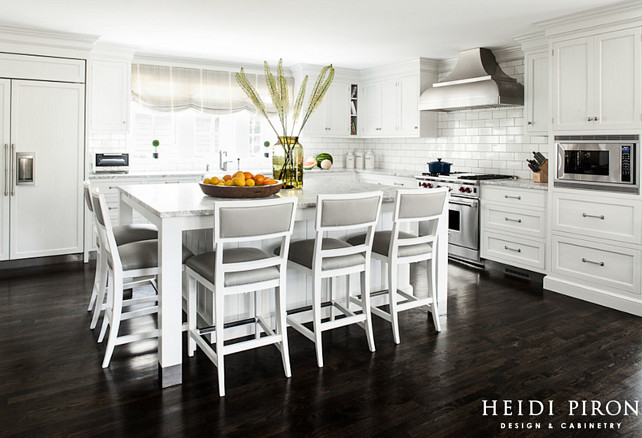 Classic Hamptons Kitchen. #ClassicKitchen #HamptonsKitchen #WhiteKitchen Heidi Piron Design & Cabinetry