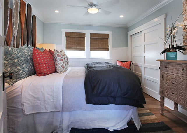 Teen Bedroom Decor. Coastal Bedroom #TeenBedroom #TeenBedroomDecor Blackband Design