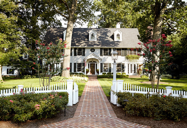 Colonial Style Home. Traditional Colonial Style Home. #TraditionalColonial #ColonialStyleHome #ColonialHome Jules Duffy Designs.