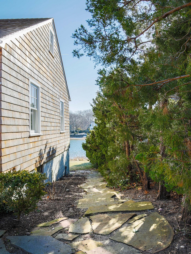 Cottage. This Sag Harbor cottage needs some TLC but it's a gem! #Cottage #SagHarbor