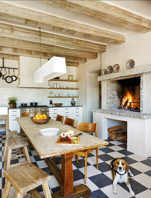Rustic Kitchen Design. Beautiful rustic kitchen with real farm table. #Kitchen #Rustic #Farmtable #Interiors