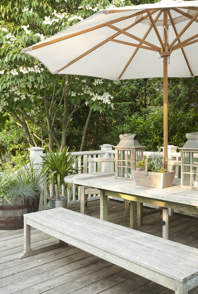 Deck Decorating Ideas. Decorate your deck like a pro. How interior designers decorate outdoor areas. #Deck #patio #OutdoorSpaces