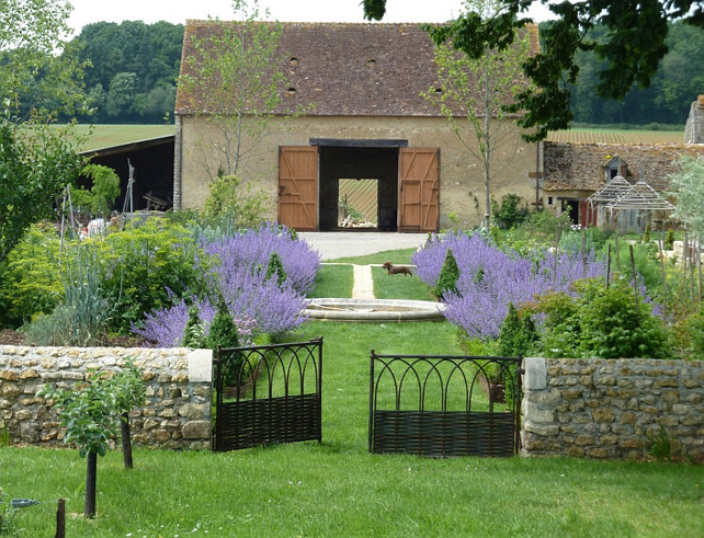 French Garden. French Garden Design. French Garden Ideas. French Garden Landscaping. #FrenchGarden Chemilli, France Philippe DUBREUIL Jardiniste
