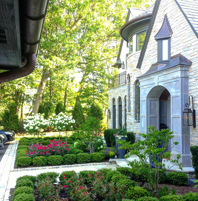 Front yard garden. A. Perry Homes.