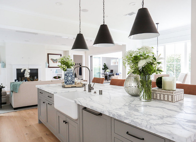 Grey and white marble top island. Kitchen with grey and white marble top island. #Greyandwhitemarble #Kitchenisland