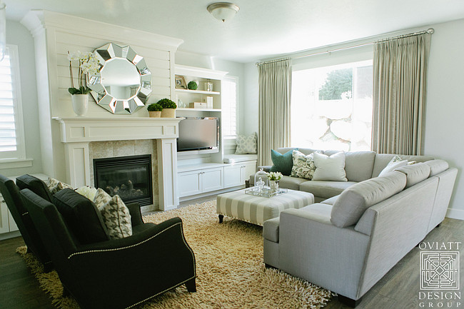 Heather gray linen sectional. Heather gray linen sectional in living room. #Livingroom #Heathergray #linen #sectional Oviatt Design Group.