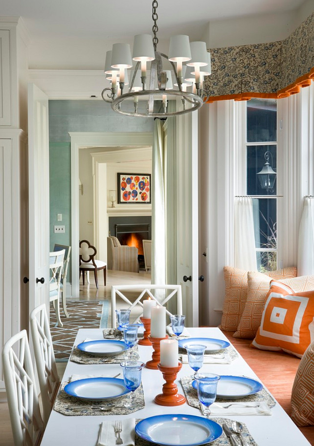 Eating Nook. This is a beautiful easting nook. Love the colors! #Eating #Nook