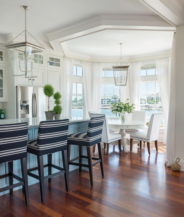 Kitchen Lighting Ideas. The lighting pendants in this kitchen are the Sandy Chapman Small Cornice Hanging Lantern. #kitchenLighting #KitchenPendant #PendantLighting