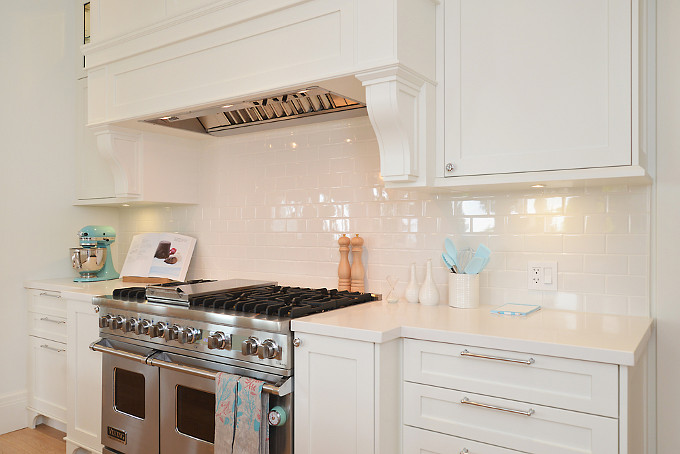 Kitchen Range Cabinet and Hood Ideas. Sunshine Coast Home Design.