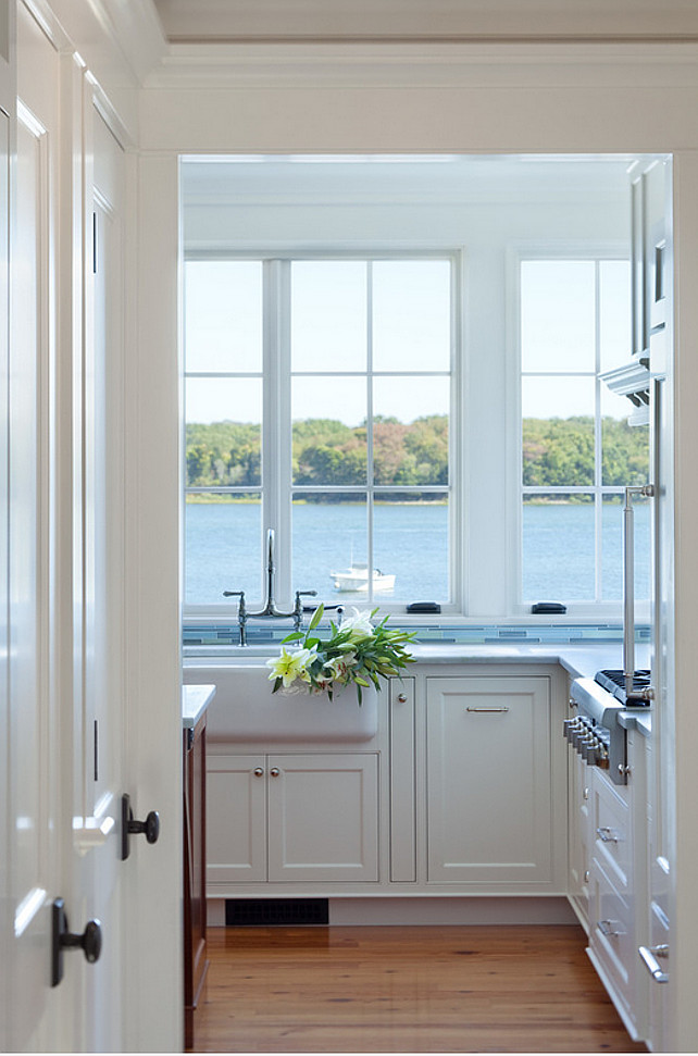 Kitchen. Ocean View Kitchen. Kitchen window frames ocean view. #Beachhouse #Kitchen #OceanView Jacob Talbot - Fine Homebuilders.